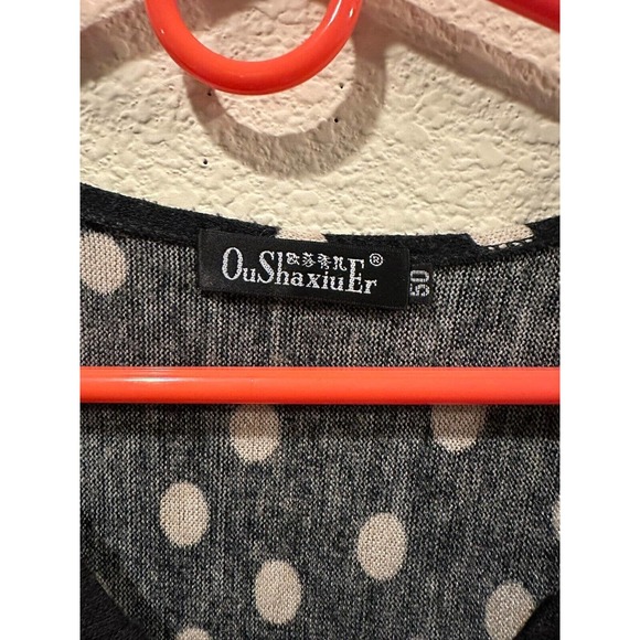 Oushaxiuer Black And Red Women's Floral Long Sleeve Shirt Size 50 - Picture 3 of 3